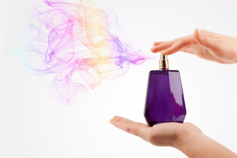 روش صحیح استفاده و نگهداری از عطر روش صحیح استفاده و نگهداری از عطر
