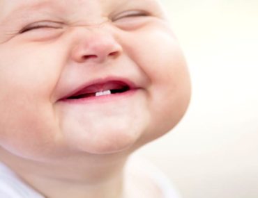 آشنایی با راه های کاهش درد دندان در آوردن کودک راه های کاهش درد دندان در آوردن کودک