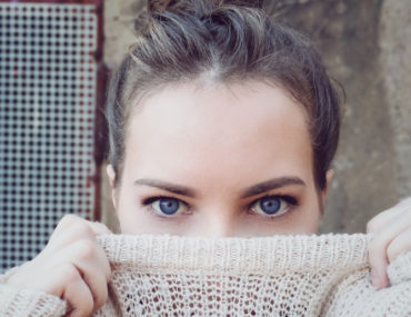 ضرورت استفاده از کرم دور چشم ضرورت استفاده از کرم دور چشم