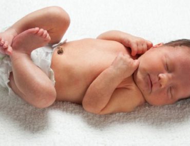 همه چیز در مورد بند ناف نوزاد