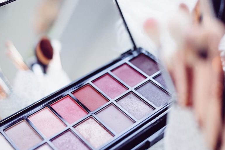 5 عادت بد آرایشی که می‌تواند شما را بیمار کند!