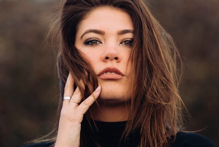 چند نکته کاربردی برای آرایش صورت های گرد