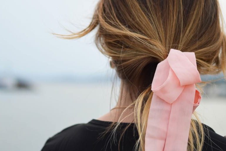 چرا موها خرد شده و می‌شکند؟