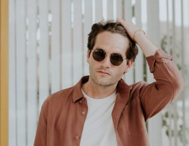 بررسی مهم‌ترین دلایل ریزش موی سر