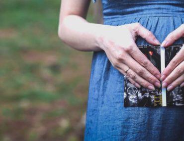 نوزاد سالم و زیبا با تغذیه مناسب در دوران بارداری نوزاد سالم و زیبا با تغذیه مناسب در دوران بارداری
