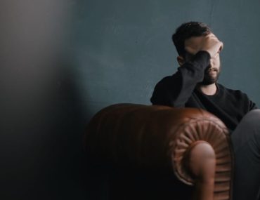 تاثیر استرس بر سلامت و زیبایی پوست