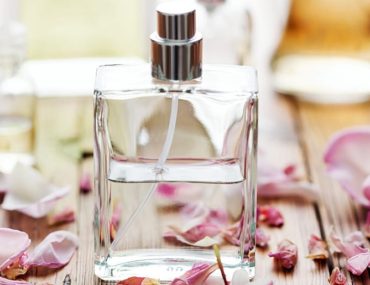 کدام عطر برای تابستان مناسبتر است کدام عطر برای تابستان مناسبتر است