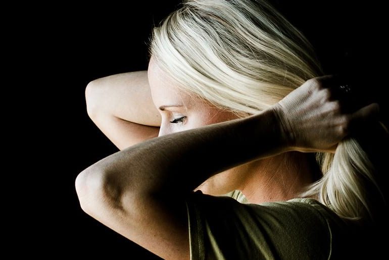 6 دلیل مهم ریزش مو در خانم‌ها