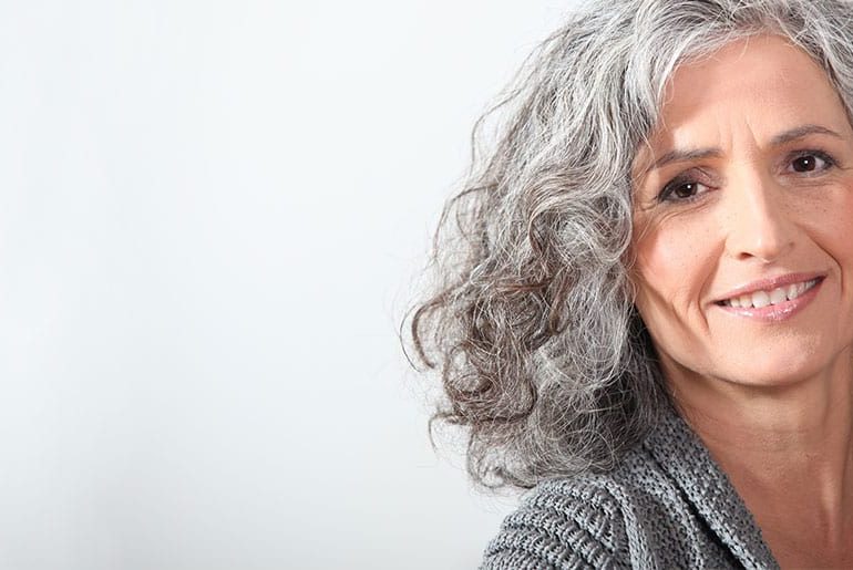 7 نکته مهم مراقبت از موهای فر و وز دار