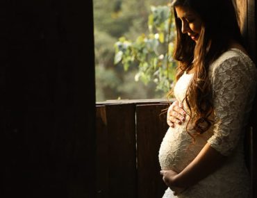 در بارداری با پاهایتان مهربان باشید در بارداری با پاهایتان مهربان باشید