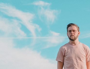 نقش وراثت و تشدید ریزش مو در آقایان